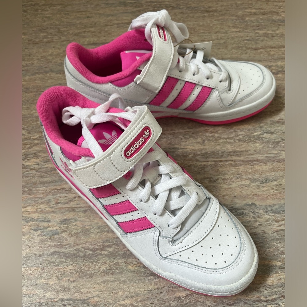 NWT-Woman size 6 1/2 Pink and White Adidas Low Forum